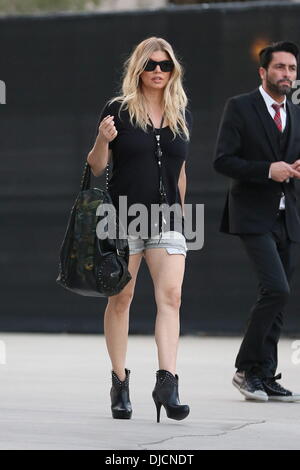 Fergie, aka Stacy Ferguson, visto uscire il Maxfield boutique a Beverly Hills. Los Angeles, California - 30.08.12 Foto Stock