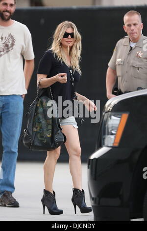 Fergie, aka Stacy Ferguson, visto uscire il Maxfield boutique a Beverly Hills. Los Angeles, California - 30.08.12 Foto Stock