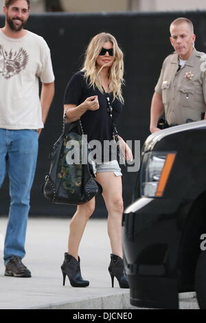 Fergie, aka Stacy Ferguson, visto uscire il Maxfield boutique a Beverly Hills. Los Angeles, California - 30.08.12 Foto Stock