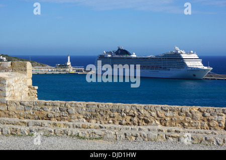 "Msc orchestra" nel porto della città di Ibiza, Ibiza, SPAGNA Foto Stock