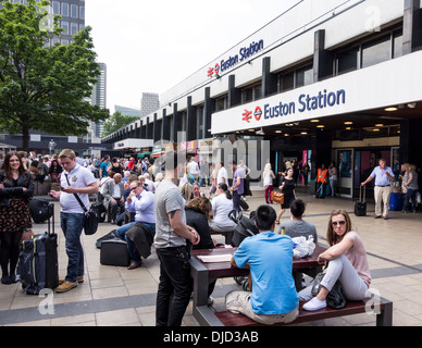 London Euston Metropolitana e stazione ferroviaria, REGNO UNITO Foto Stock