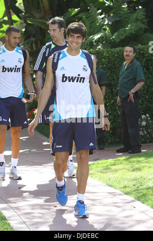 Football Star Ricardo Kaka visto lasciare il suo Hotel Beverly Hills Los Angeles, California - 30.07.12 Foto Stock