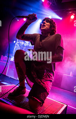 Milano Italia. Il 25 novembre 2013. Il Britannico metalcore band mi portano l'orizzonte si esibisce dal vivo presso il music club Alcatraz Credito: Rodolfo Sassano/Alamy Live News Foto Stock