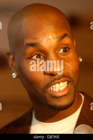 Jun 27, 2004; Los Angeles, CA, Stati Uniti d'America; LA Laker Gary Payton è onorato al XIX annuale di Cedars-Sinai Medical Center sport spettacolare. Foto Stock