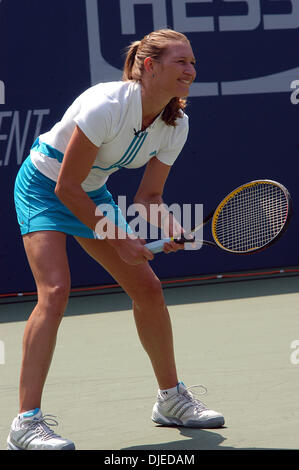 Aug 28, 2004; Flushing Meadows, NY, STATI UNITI D'AMERICA; la stella del tennis Steffi Graf al 2004 Arthur Ashe Kids Day cerimonia di US Open a Flushing Meadows, NY Sabato 28 Agosto, 2004. Foto Stock