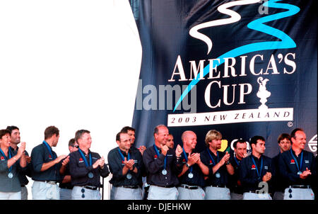 Mar 30, 2003 - Auckland, Nuova Zelanda - concorrenti di partecipare nel 2003 Coppa America di vela concorso gara tra Team NZ e Alinghi svoltasi a Auckland, Nuova Zelanda Janurary-March 2003. (Credito Immagine: © Rafael Ben-Ari/camaleonti occhio/ZUMA Premere) Restrizioni: data esatta sconosciuto! Foto Stock