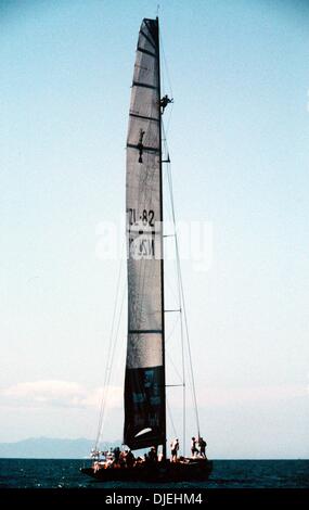 Mar 30, 2003 - Auckland, Nuova Zelanda - concorrenti di partecipare nel 2003 Coppa America di vela concorso gara tra Team NZ e Alinghi svoltasi a Auckland, Nuova Zelanda Janurary-March 2003. (Credito Immagine: © Rafael Ben-Ari/camaleonti occhio/ZUMA Premere) Restrizioni: data esatta sconosciuto! Foto Stock