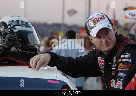 Settembre 08, 2007 - Richmond, VA, Stati Uniti d'America - Dale Earnhardt Jr. prima della Nascar Chevy Rock and Roll 400 gara al Circuito Internazionale di Richmond. (Credito Immagine: © Tina Fultz/ZUMA Press) Foto Stock