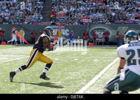 Oct 14, 2007 - New York New York, Stati Uniti d'America - NFL Football: i getti di NY vs Philadelphia Eagles al Giant Stadium. Eagles ha vinto 16-9 in NYC. (Credito Immagine: © Jeffrey Geller/ZUMA Press) Foto Stock