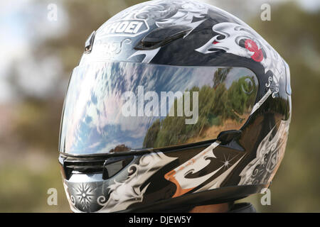 Oct 25, 2007 - Alice Springs, NT, Australia - motociclo di equitazione in outback città di Alice Springs. (Credito Immagine: © Marianna giorno Massey/ZUMA Press) Foto Stock