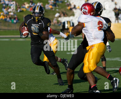 Oct 27, 2007 - Columbia, Missouri, Stati Uniti d'America - Missouri #9 JEREMY MACLIN costeggia l'Iowa State cicloni di difesa. La Missouri Tigers sconfitto Iowa State 42-28 ad una folla di 53,386 persone. Le tigri sono ora classificato # 9 nella nazione in entrambe la BCS e AP sondaggi. (Credito Immagine: © Patrick T Fallon/ZUMA Press) Foto Stock