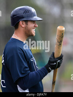 Feb 21, 2008 - San Pietroburgo, Florida, Stati Uniti d'America - terza base candidato EVAN LONGORIA si prepara a prendere Batting Practice presso il Complesso Naimoli a San Pietroburgo giovedì 21 febbraio, 2008. (Credito Immagine: © James Borchuck/SAN Pietroburgo volte/ZUMA Premere) Restrizioni: * Tampa Tribune e USA Tabloid diritti * Foto Stock