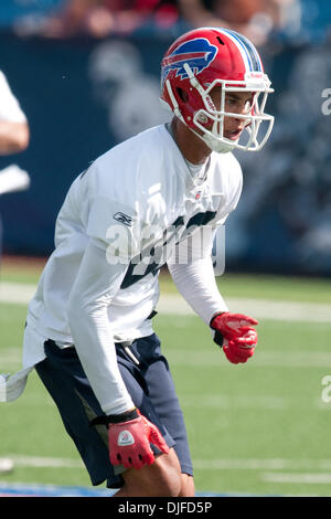 Buffalo Bills rookie wide receiver David Nelson (#86) durante un evento di minicamp a Ralph Wilson Stadium di Orchard Park, New York. (Credito Immagine: © Mark Konezny/Southcreek globale/ZUMApress.com) Foto Stock