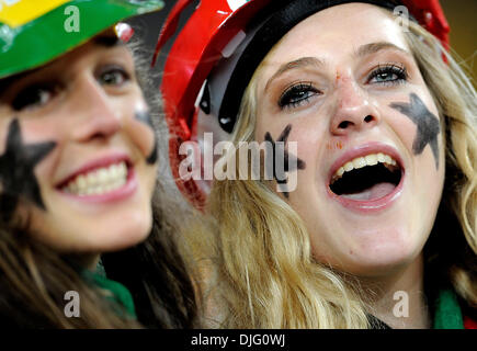 Luglio 02, 2010 - Johannesburg, Sud Africa - un ventilatore del Ghana partecipa alla Coppa del Mondo FIFA 2010 quarto di finale di partita di calcio tra Uruguay e Ghana al Soccer City Stadium a giugno 02, 2010 a Johannesburg, in Sud Africa. (Credito Immagine: © Luca Ghidoni/ZUMApress.com) Foto Stock