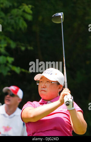 Luglio 04, 2010 - Sylvania, Ohio, Stati Uniti d'America - 4 Luglio 2010: Jiyai Shin, della Corea del Sud, durante il round finale del gioco del Jamie Farr Owens Corning Classic presentato da Kroger a Highland Meadows Golf Club in Sylvania, Ohio. .Credito: Scott W. Grau / Southcreek globale di credito (Immagine: © Southcreek globale/ZUMApress.com) Foto Stock