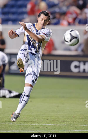 Luglio 17, 2010 - Bridgeview, Illinois, Stati Uniti d'America - 17 luglio10: Puma giocatori warm up prima del gruppo B SuperLiga match tra Monarcas Morelia e Puma UNAM al Toyota Park di Bridgeview, Illinois. Le squadre hanno giocato a un 2-2 disegnare..Mandatory Credit: John Rowland / Southcreek globale di credito (Immagine: © Southcreek globale/ZUMApress.com) Foto Stock