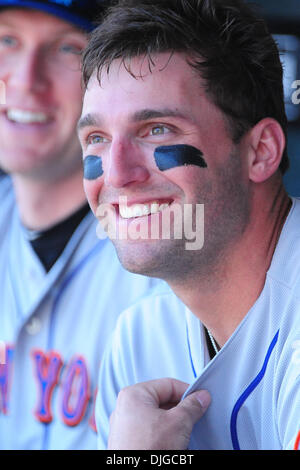 Luglio 18, 2010 - San Francisco, CA, Stati Uniti d'America - 18 luglio 2010; San Francisco, CA: New York Mets Jeff Francoeur (12) in piroga. Il New York Mets ha vinto il gioco 4-3. ..Mandatory Credit: Charles Herskowitz / Southcreek globale di credito (Immagine: © Southcreek globale/ZUMApress.com) Foto Stock