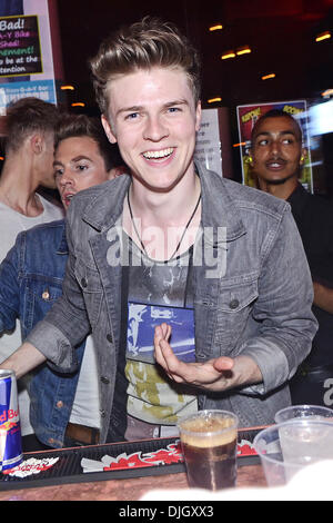 Ryan Fletcher UK boy band Lawson partito e prestazioni a G-A-Y, Londra Inghilterra - 21.07.12 con: Ryan Fletcher dove: Londra, Regno Unito quando: 21 Lug 2012 Foto Stock