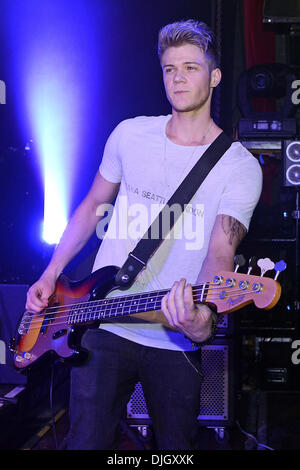 Ryan Fletcher UK boy band Lawson partito e prestazioni a G-A-Y, Londra Inghilterra - 21.07.12 con: Ryan Fletcher dove: Londra, Regno Unito quando: 21 Lug 2012 Foto Stock