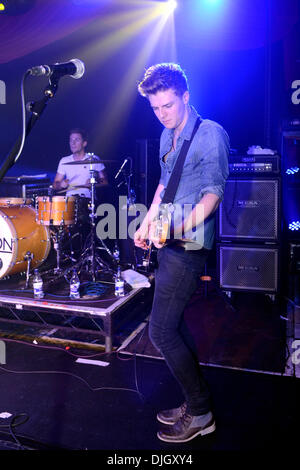 Ryan Fletcher UK boy band Lawson partito e prestazioni a G-A-Y, Londra Inghilterra - 21.07.12 Foto Stock