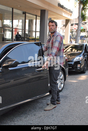 Ben Affleck arriva a e Baldi in Beverly Hills per avere il pranzo con la moglie Jennifer Garner Los Angeles California - 29.05.12 Foto Stock