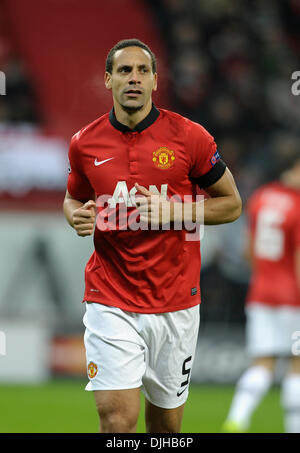 BayArenea, Leverkusen, Germania 27 Novembre 2013, calcio Champions-League UEFA, Saison 2013/14 fase di gruppo, giornata 5, Bayer 04 Leverkusen - Manchester United 0:5 --- Rio Ferdinand (ManU) Credito: kolvenbach/Alamy Live News Foto Stock