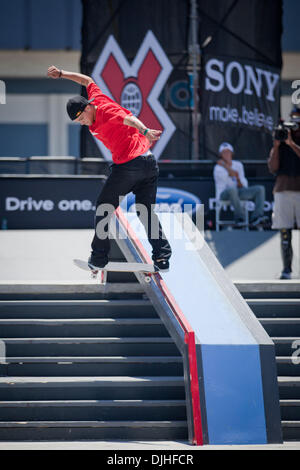 Luglio 29, 2010 - Los Angeles, CA, Stati Uniti d'America - 29 Luglio 2010: Ryan Sheckler dominato mens Skateboard Street eliminazioni e va in finale seminate in primo luogo. Giochi di X 16, Los Angeles, CA. Credito: Josh Cappella / Southcreek globale di credito (Immagine: © Southcreek globale/ZUMApress.com) Foto Stock