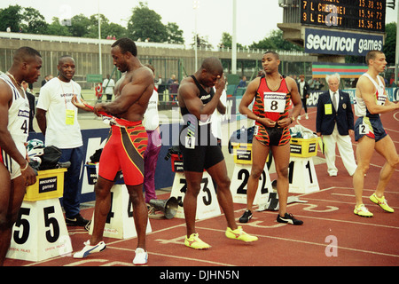 British 100m sprinter Linford Christie concorrenti a la Securicor giochi al Crystal Palace di Londra nel 1996 Foto Stock