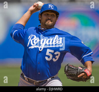 Agosto 04, 2010 - Oakland, la California, Stati Uniti - Kansas City Royals brocca KANEKOA TEXEIRA #53 in azione contro la Oakland atletica. (Credito Immagine: © William Mancebo/ZUMApress.com) Foto Stock