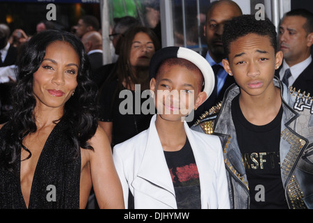 Jada Pinkett-Smith Willow Smith Jaden Smith 'Men in Black III " New York Premiere detenute al Teatro Ziegfeld - Arrivi New York Foto Stock