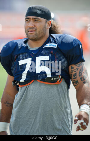 Agosto 05, 2010 - Bourbonnais, Illinois, Stati Uniti d'America - 5 Agosto 2010: Chicago Bears tackle difensivo Matt Toeaina (75) testate sul campo per la formazione pratica di camp a Olivet Nazarene University in Bourbonnais, IL..Credito - John Rowland / Southcreek globale. (Credito Immagine: © Southcreek globale/ZUMApress.com) Foto Stock