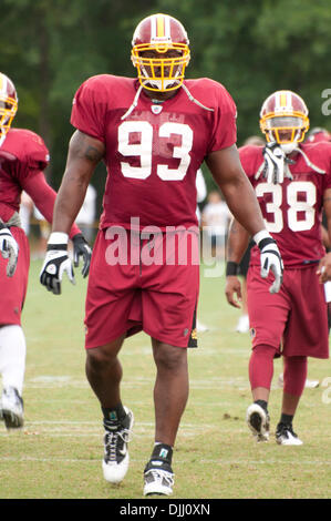 Agosto 05, 2010 - ASHBURN, Virginia, Stati Uniti - 5 Agosto 2010: Washington Redskins difensivo fine Philip Daniels #93 in fase di riscaldamento durante la pratica Redskins Park in ASHBURN, Virginia. (Credito Immagine: © Rassi Borneo/Southcreek globale/ZUMApress.com) Foto Stock