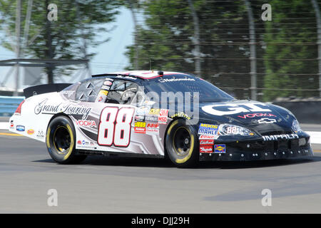 Agosto 06, 2010 - Watkins Glen, New York, Stati Uniti d'America - 6 Agosto 2010: Ron Fellows ruote il Grand Touring Vodka Chevrolet attraverso una svolta durante la pratica per la mostra Zippo 200 a Watkins Glen, New York..Mandatory Credit: Michael Johnson / Southcreek globale di credito (Immagine: Â© Southcreek globale/ZUMApress.com) Foto Stock