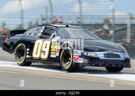 Agosto 06, 2010 - Watkins Glen, New York, Stati Uniti d'America - 6 Agosto 2010: Boris detto aziona il Zaxby della Ford oltre il turno di dossi durante la pratica finale per la mostra Zippo 200 a Watkins Glen, New York..Mandatory Credit: Michael Johnson / Southcreek globale di credito (Immagine: © Southcreek globale/ZUMApress.com) Foto Stock