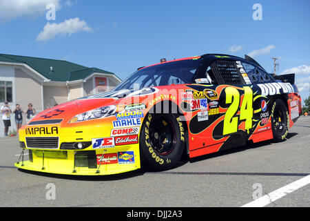 Agosto 06, 2010 - Watkins Glen, New York, Stati Uniti d'America - 6 Agosto 2010: Jeff Gordon aziona il Dupont Chevrolet in pista per la pratica per la Heluva buono! Panna acida salse al Glen Sprint Cup Series gara a Watkins Glen, New York..Mandatory Credit: Michael Johnson / Southcreek globale di credito (Immagine: © Southcreek globale/ZUMApress.com) Foto Stock