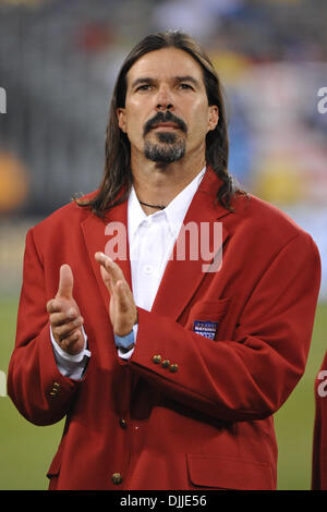 Il 10 agosto 2010 - East Rutherford, New Jersey, Stati Uniti d'America - 10 agosto 2010 - Marcelo Balboa prima del calcio di inizio della prima amichevole internazionale al nuovo Meadowlands Stadium di East Rutherford, New Jersey.Brasile sconfiggere gli Stati Uniti 2-0. Credito: Brooks von Arx, Jr./Southcreek globale. (Credito Immagine: © Southcreek globale/ZUMApress.com) Foto Stock