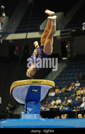 Agosto 12, 2010 - Hartford, Connecticut, Stati Uniti d'America - Agosto 12, 2010: ALICIA SACRAMONE volte durante il 2010 Campionati visto la giornata della donna uno al centro di XL a Hartford, Connecticut. Credito: Geoff Bolte / Southcreek globale di credito (Immagine: © Southcreek globale/ZUMApress.com) Foto Stock