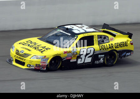 Agosto 13, 2010 - Brooklyn, Michigan, Stati Uniti d'America - 13 August 2010: Reed Sorenson (#32) esegue una sessione di prove libere a Michigan International Speedway di Brooklyn, Michigan..Mandatory Credit: Alan Ashley / Southcreek globale di credito (Immagine: © Southcreek globale/ZUMApress.com) Foto Stock