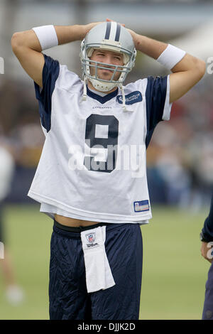 14 agosto 2010 - Oxnard in California, Stati Uniti d'America - 14 Ago, 2010: Dallas Cowboys a partire quarterback Tony Romo (#9) durante il primo giorno di pratiche di preseason a Oxnard in California .Credito: Tony Leon / Southcreek globale di credito (Immagine: © Southcreek globale/ZUMApress.com) Foto Stock