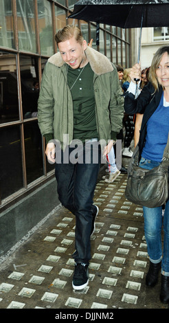 Il Professor verde arriva in corrispondenza della BBC Radio One Studios di Londra - Inghilterra - 07.06.12 Foto Stock