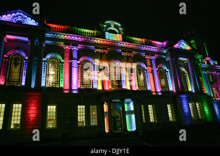 Le luci di Natale a Belfast City Hall, 27 novembre 2013 Foto Stock