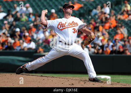 Agosto 22, 2010 - Baltimore, Maryland, Stati Uniti d'America - Baltimore Orioles a partire lanciatore Kevin Millwood (34) fa un passo durante il sesto inning di domenica pomeriggio partita contro i Rangers di Texas a Camden Yards a Baltimora, MD. I Rangers sconfitti gli Orioles 6-4...credito obbligatorio: Russell Tracy / Southcreek globale di credito (Immagine: © Russell Tracy/Southcreek Global/ Foto Stock
