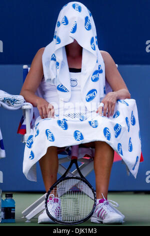 Agosto 23, 2010 - Montreal, Quebec, Canada - Vera ZVONAREVA (RUS) durante la Rogers Cup finali al Uniprix Stadium di Montreal, Quebec, Canada. (Credito Immagine: © Leon Svizz/Southcreek globale/ZUMApress.com) Foto Stock