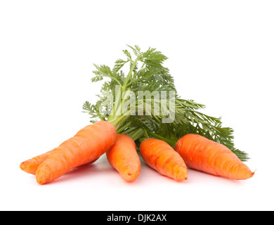 Vegetali di carota con foglie isolati su sfondo bianco intaglio Foto Stock