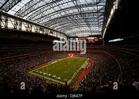 Agosto 28, 2010 - Houston, Texas, Stati Uniti d'America - Ampia angolazione di Reliant Stadium prima la partita contro Dallas Cowboys. Houston Texans sconfitta Dallas Cowboys 23-7 al Reliant Stadium di Houston, Texas. (Credito Immagine: © Anthony Vasser/Southcreek globale/ZUMApress.com) Foto Stock