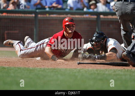 Il 29 agosto 2010 - San Francisco, California, Stati Uniti d'America - San Francisco Giants ospita l'Arizona Diamondbacks. Arizona Diamondbacks sinistra fielder Gerardo Parra (18) scorre in tranquillamente a homebase. San Francisco Giants sconfiggere l'Arizona Diamondbacks 9-7 (credito Immagine: © Dinno Kovic/Southcreek globale/ZUMApress.com) Foto Stock