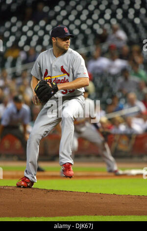 Il 30 agosto 2010 - Houston, Texas, Stati Uniti d'America - St. Louis Cardinals Pitcher Jake Westbrook (35) pitching nel primo inning. Houston Astros sconfitto il St Louis Cardinals 3 - 0 al Minute Maid Park a Houston, Texas. (Credito Immagine: © Luis Leyva/Southcreek globale/ZUMApress.com) Foto Stock