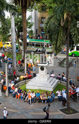 La piazza centrale di Medellin in Colombia Foto Stock