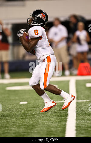 Sett. 04, 2010 - Arlington, Texas, Stati Uniti d'America - Oregon State castori wide receiver James Rodgers #8 in azione durante la TCU vs. Oregon membro del gioco del calcio presso il cowboy Stadium di Arlington,TX. (Credito Immagine: © Dan Wozniak/Southcreek globale/ZUMApress.com) Foto Stock