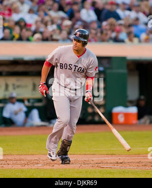 Sett. 11, 2010 - Oakland, in California, Stati Uniti d'America - Boston Red Sox catcher Victor Martinez (41) in azione durante le A vs Redsox gioco al Oakland-Alameda County Coliseum a Oakland, in California. A sconfitto il Redsox 4-3. (Credito Immagine: © Damon Tarver/Southcreek globale/ZUMApress.com) Foto Stock